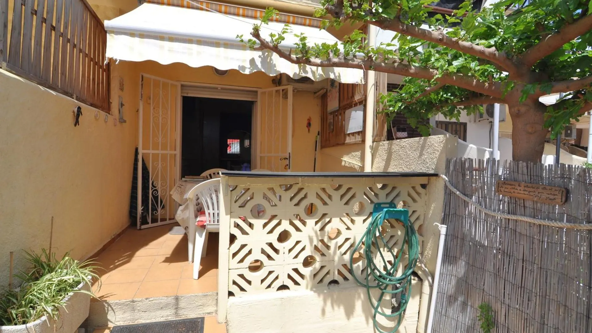 Rnet - Santa Maria Villa Roses Nyaraló